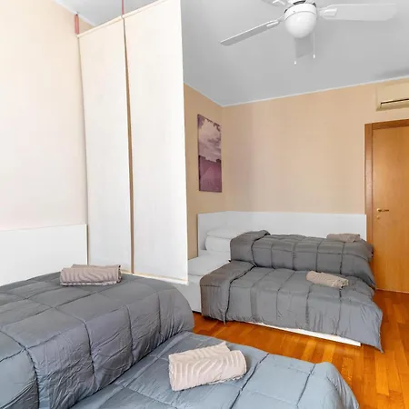 Apartament Ca2 - Loreto - Duomo- 10 Minutes From The Duomo -
